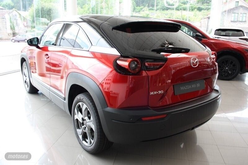 Usado Mazda MX30 Ad'Vantage 107 kW (146 CV) 2023 Rojo SUV