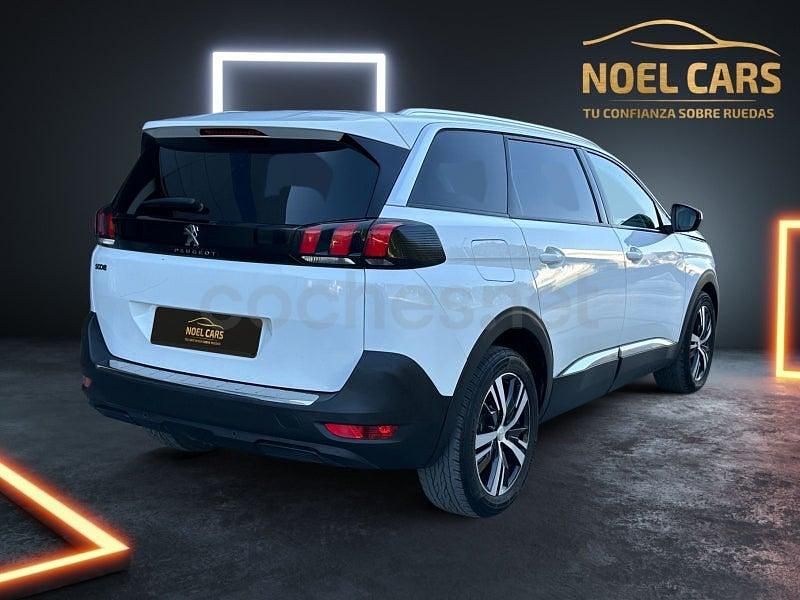 Usado Peugeot 5008 Allure 130 CV (95 kW) 2019 Blanco SUV