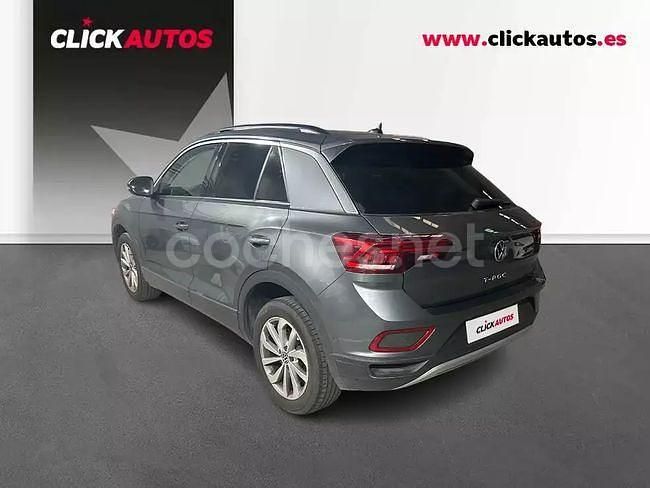 Usado VW T-Roc Life 110 CV (80 kW) 2024 Gris SUV