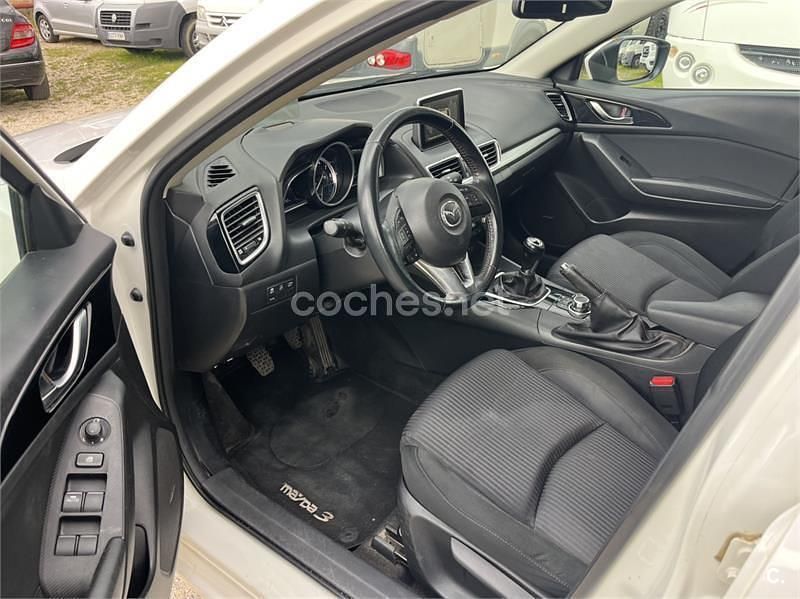 Usado Mazda 3 Luxury 120 CV (88 kW) 2015 Blanco Berlina