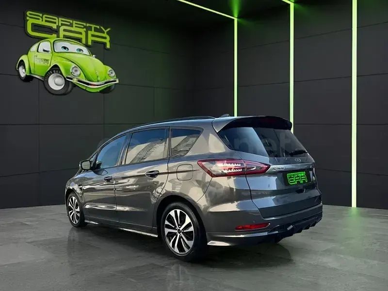 Usado Ford S-MAX ST-Line 190 CV (139 kW) 2023 Gris / plata Monovolumen