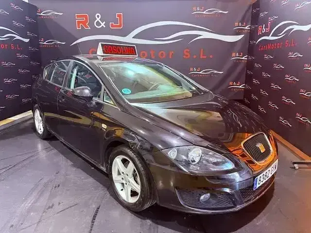 Usado Seat Leon Style 125 CV (91 kW) 2011 Negro Utilitario