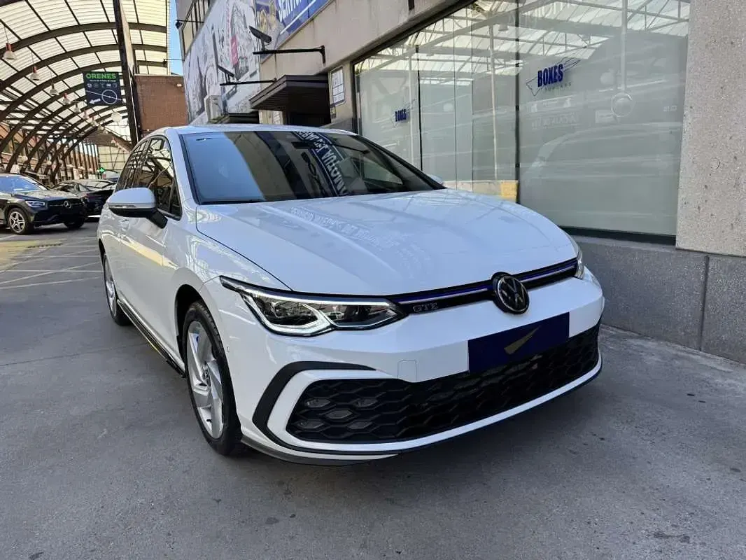 Usado VW Golf VIII GTE 245 CV (180 kW) 2023 Blanco Utilitario