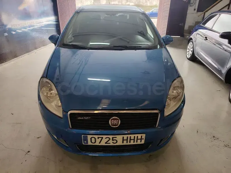 Usado Fiat Linea Life 105 CV (77 kW) 2011 Azul Berlina