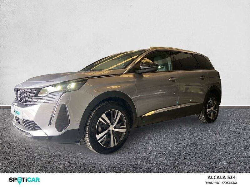 Usado Peugeot 5008 Allure 130 CV (95 kW) 2023 Gris Monovolumen