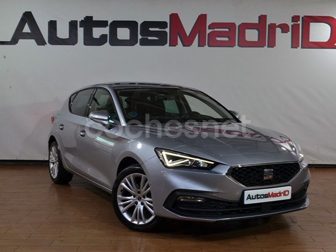 Gris / plata Usado 2023 Seat Leon Style Berlina | 21.990 € (Buen precio) - Imagen 1/4