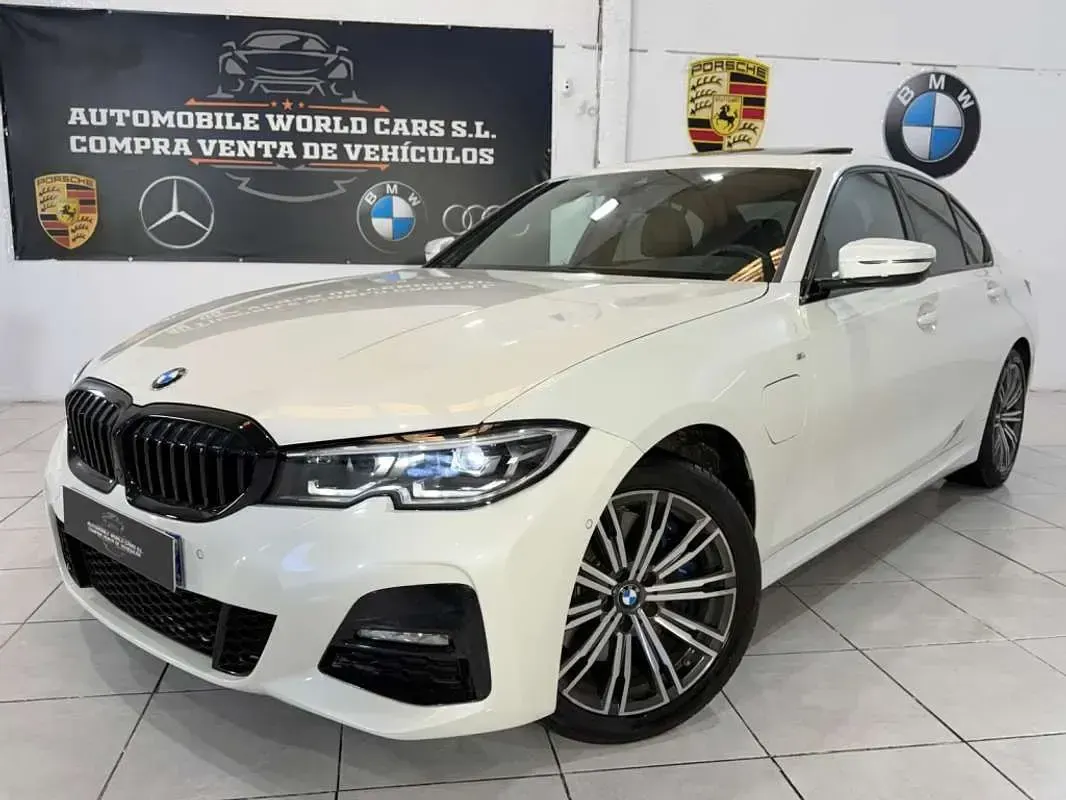 Usado BMW 330e Comfort Edition 292 CV (214 kW) 2020 Blanco Berlina