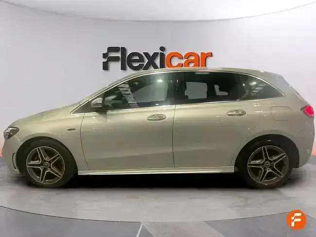 Usado Mercedes B250e 218 CV (160 kW) 2021 Gris Monovolumen