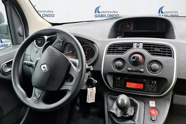 Begagnad Renault Kangoo 110 HK (80 kW) 2018 Vit Minibuss