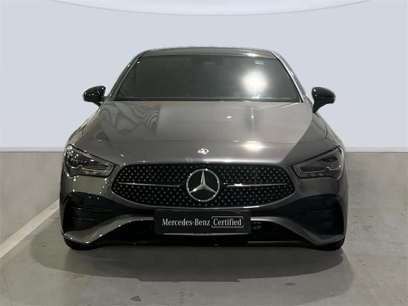 Usado Mercedes CLA200 Shooting Brake 150 CV (110 kW) 2024 Gris montaña Familiar