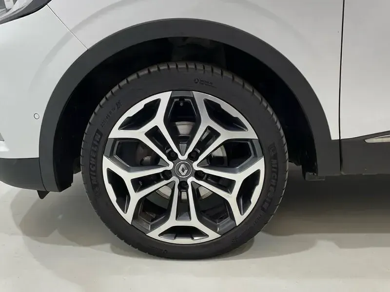 Usado Renault Kadjar Techno 140 CV (102 kW) 2022 Blanco SUV