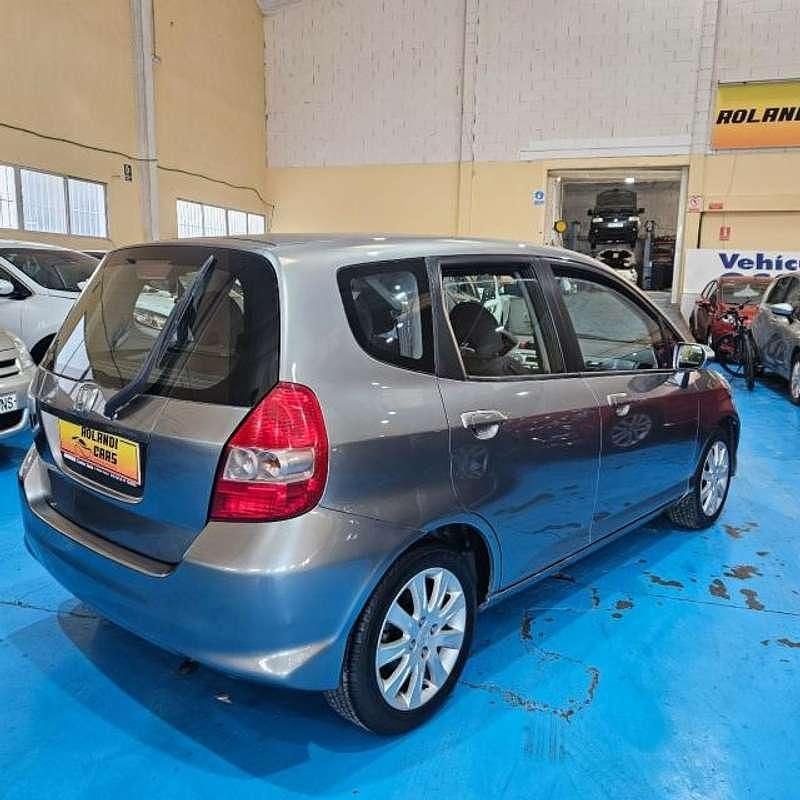 Usado Honda Jazz ES 83 CV (61 kW) 2004 Gris Utilitario