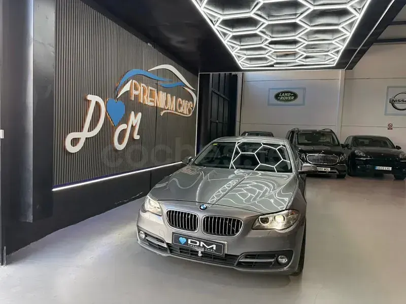 Usado BMW 520 Comfort Edition 184 CV (135 kW) 2014 Gris / plata Familiar