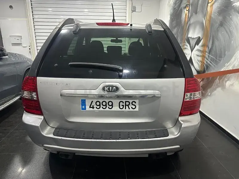 Usado Kia Sportage Active 140 CV (102 kW) 2009 Gris / plata SUV