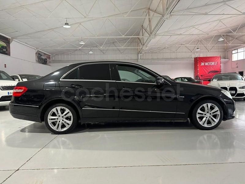 Usado Mercedes E200 Avantgarde 136 CV (100 kW) 2011 Negro Berlina