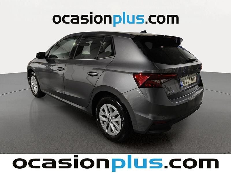 Usado Skoda Fabia Selection 95 CV (69 kW) 2025 Gris Utilitario