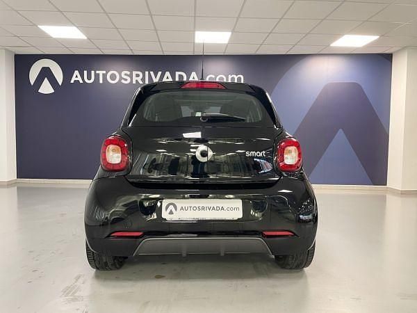 Usado Smart ForFour Passion 90 CV (66 kW) 2017 Negro