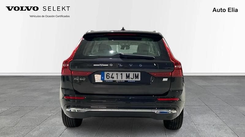 Usado Volvo XC60 Plus 350 CV (257 kW) 2023 Gris SUV