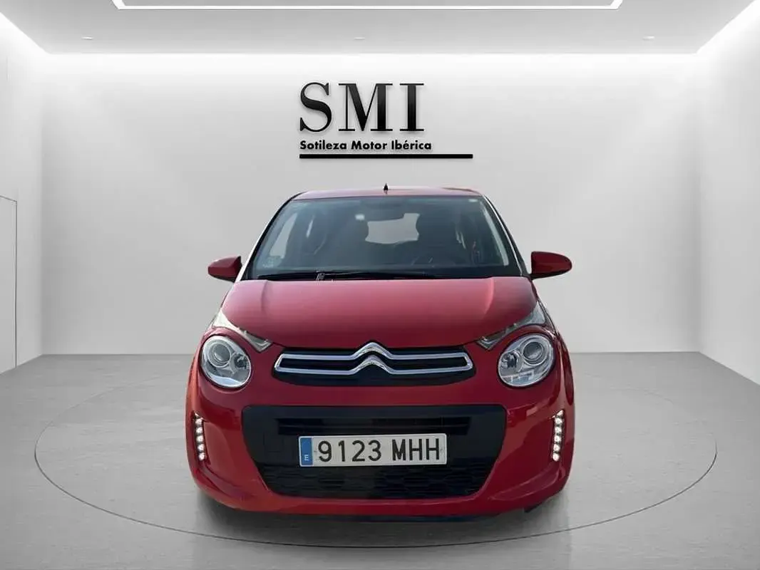 Usado Citroën C1 Feel 72 CV (52 kW) 2021 Rojo Utilitario