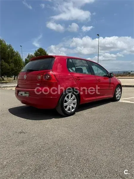 Usado VW Golf V GT 105 CV (77 kW) 2007 Rojo Berlina