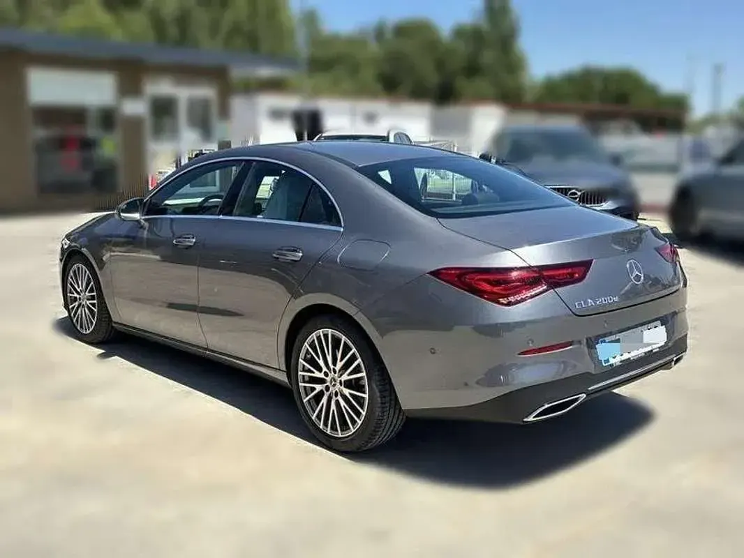 Usado Mercedes CLA200 150 CV (110 kW) 2021 Gris Coupe
