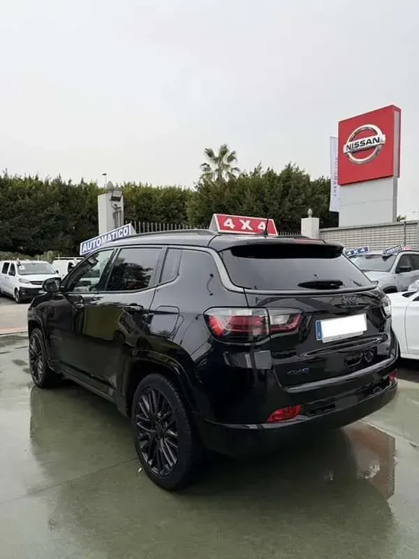 Usado Jeep Compass 241 CV (177 kW) 2022 Negro SUV