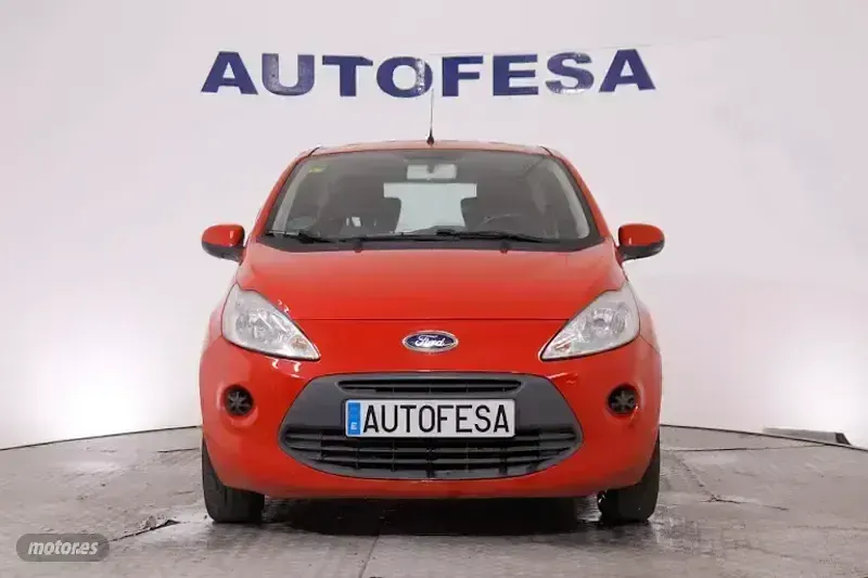 Usado Ford Ka 69 CV (50 kW) 2015 Rojo Utilitario