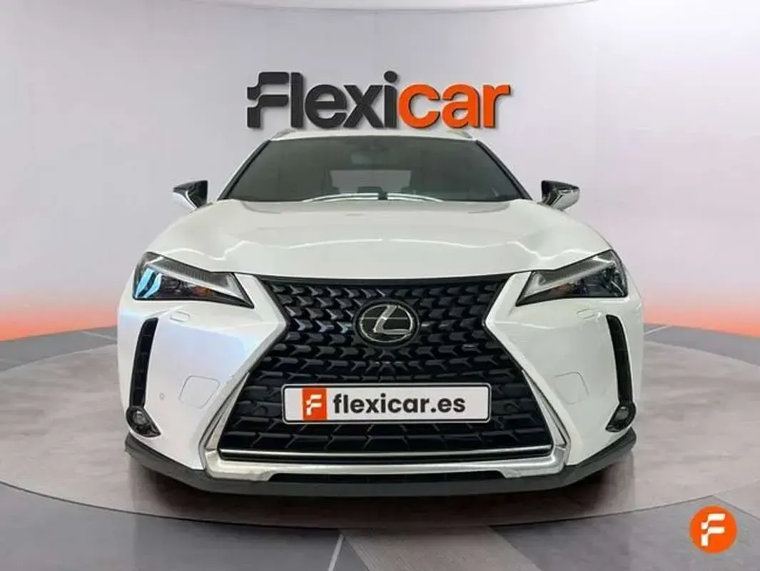 Usado Lexus UX 250h Business Edition 184 CV (135 kW) 2023 Blanco SUV