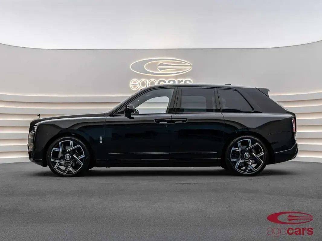 Usado Rolls Royce Cullinan 600 CV (441 kW) 2025 Negro SUV
