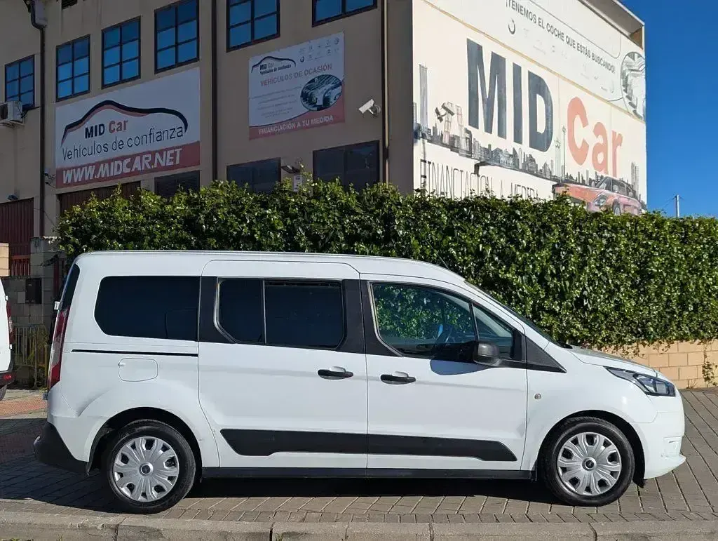 Usado Ford Transit Trend 119 CV (87 kW) 2020 Blanco Familiar