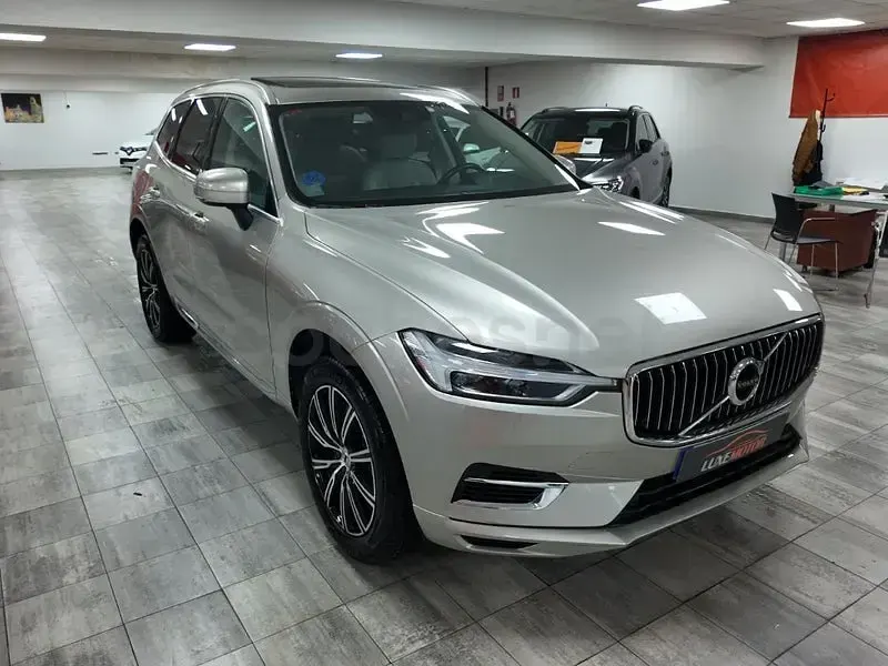Usado Volvo XC60 Inscription 390 CV (286 kW) 2019 Beige SUV