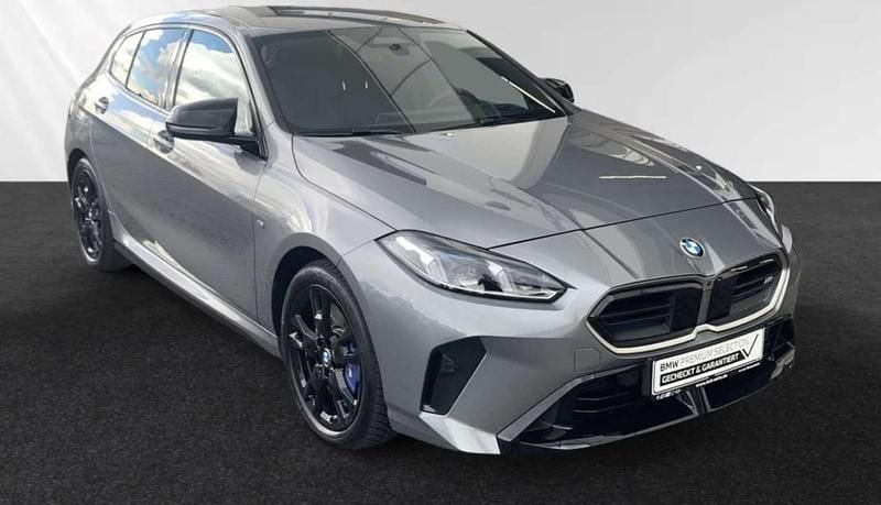 Gris Usado 2024 BMW M135 Utilitario | 51.490 € (Caro) - Imagen 1/4