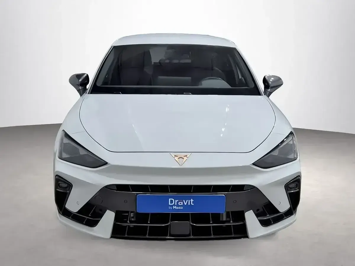 Usado Cupra Leon 150 CV (110 kW) 2024 Blanco Berlina