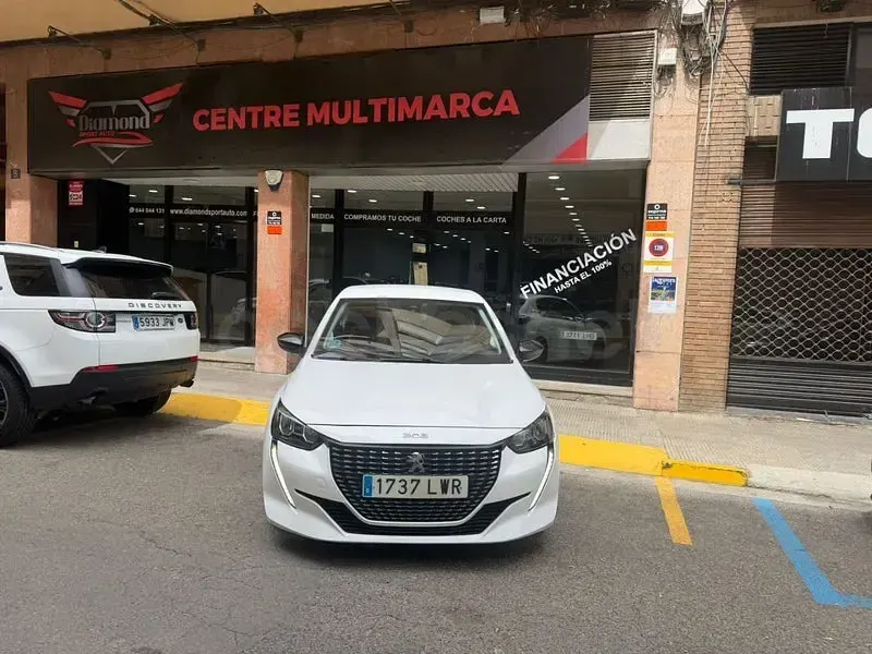Occasion Peugeot 208 Allure 100 PK (73 kW) 2022 Wit Hatchback