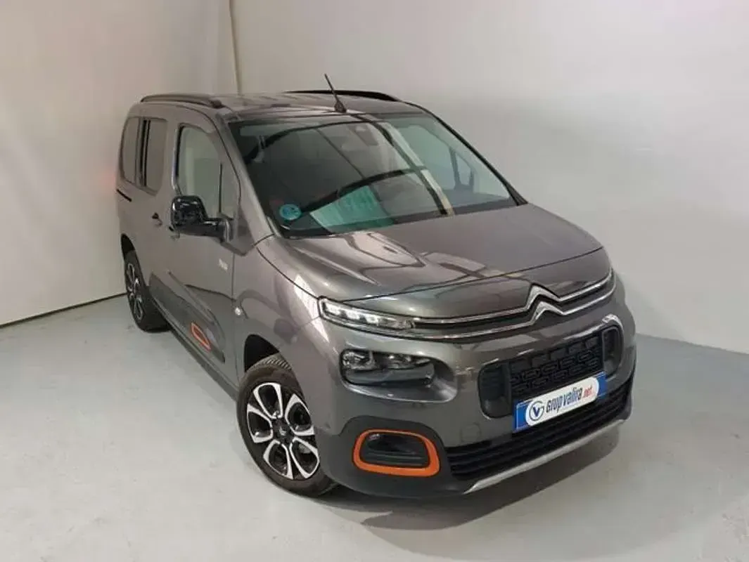 Usado Citroën e-Berlingo Shine 130 CV (95 kW) 2023 Gris Monovolumen