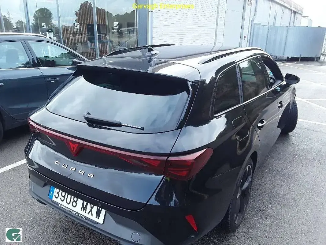 Usado Cupra Leon 150 CV (110 kW) 2024 Negro Familiar