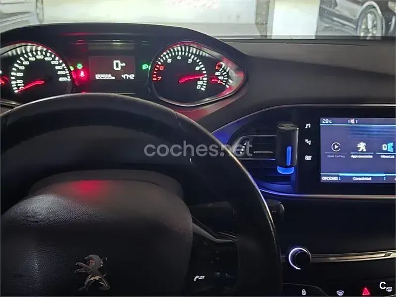 Usado Peugeot 308 Active 130 CV (95 kW) 2019 Negro Berlina