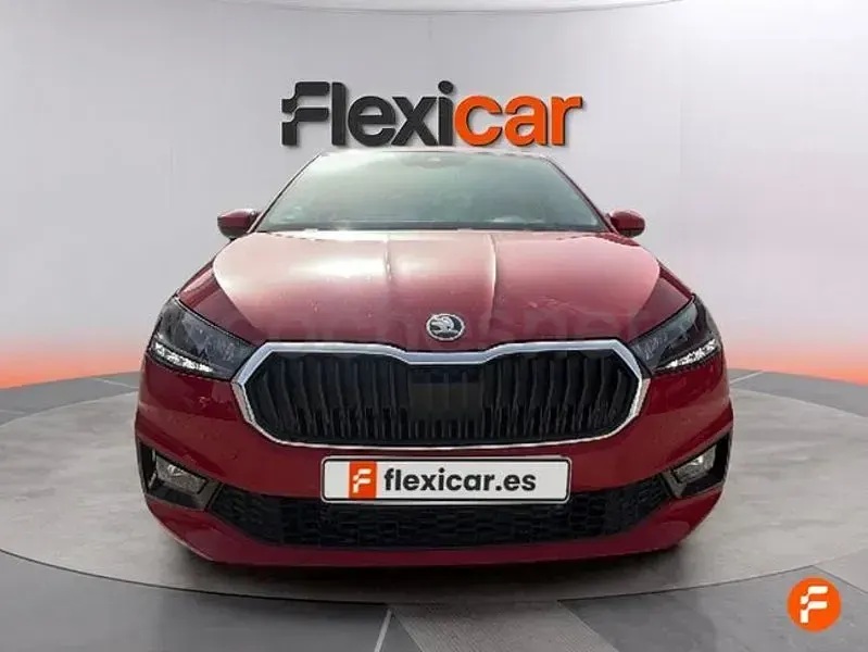 Usado Skoda Fabia Selection 115 CV (84 kW) 2025 Rojo Utilitario