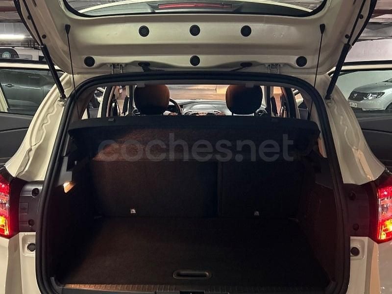 Usado Renault Captur Zen 120 CV (88 kW) 2014 Beige SUV