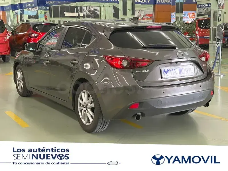 Usado Mazda 3 Style 120 CV (88 kW) 2013 Gris / plata Berlina