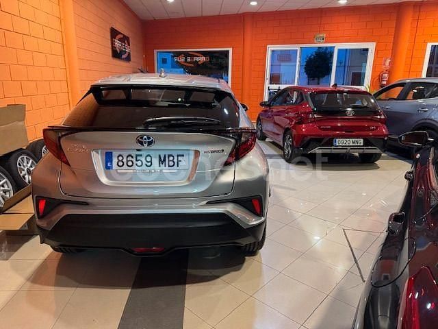 Usado Toyota C-HR Advance 122 CV (89 kW) 2022 Gris / plata SUV