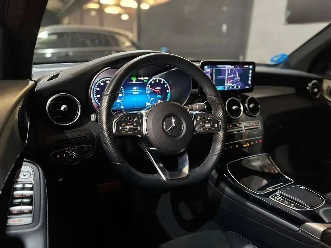 Usado Mercedes GLC300e 306 CV (225 kW) 2022 Gris SUV