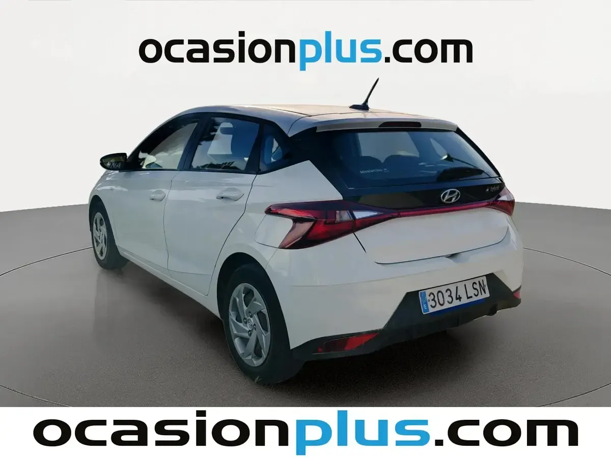 Begagnad Hyundai i20 101 HK (74 kW) 2021 Vit Halvkombi