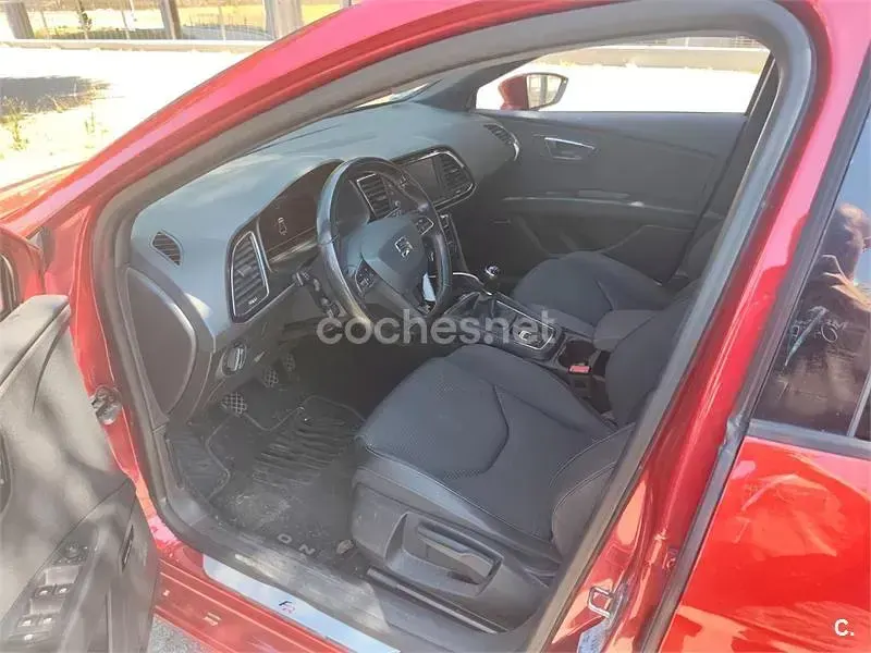Usado Seat Leon ST FR 150 CV (110 kW) 2018 Rojo Familiar