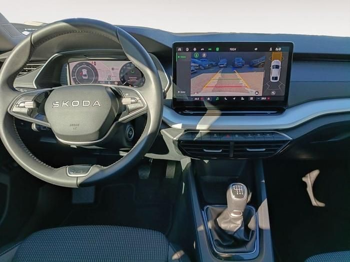 Usado Skoda Octavia Selection 116 CV (85 kW) 2025 Blanco