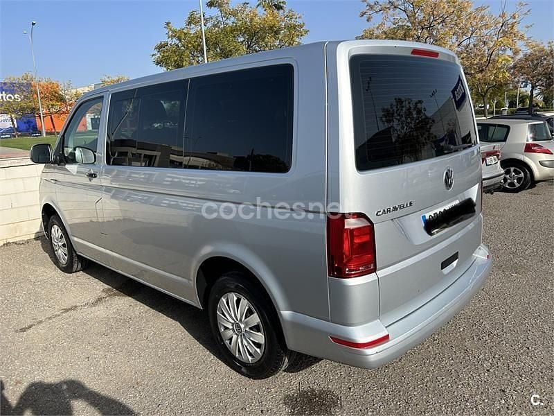 Usado VW Caravelle 114 CV (83 kW) 2019 Gris / plata Van