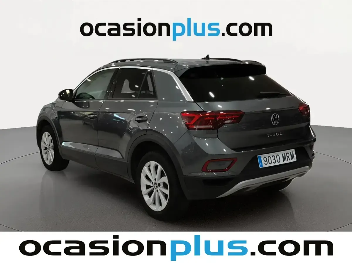 Usado VW T-Roc Life 110 CV (80 kW) 2024 Gris SUV