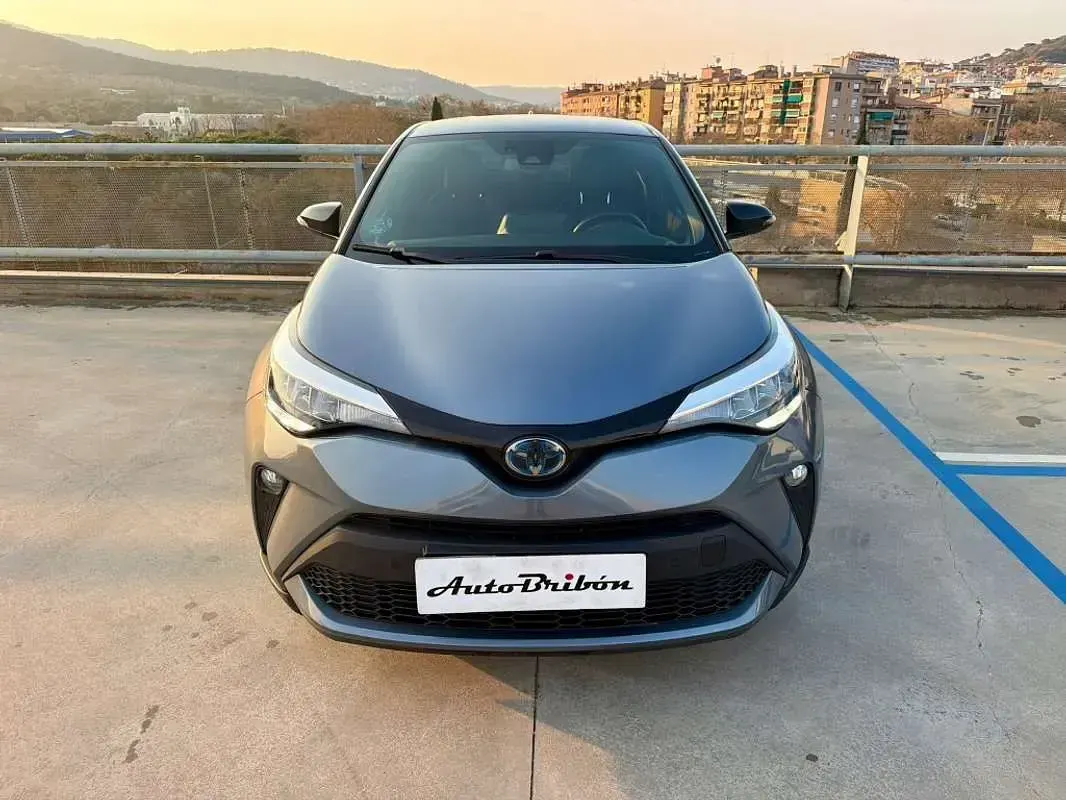 Usado Toyota C-HR Advance 122 CV (89 kW) 2023 Gris SUV