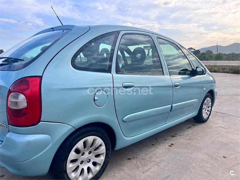 Usado Citroën Xsara Picasso Exclusive 90 CV (66 kW) 2003 Azul Monovolumen