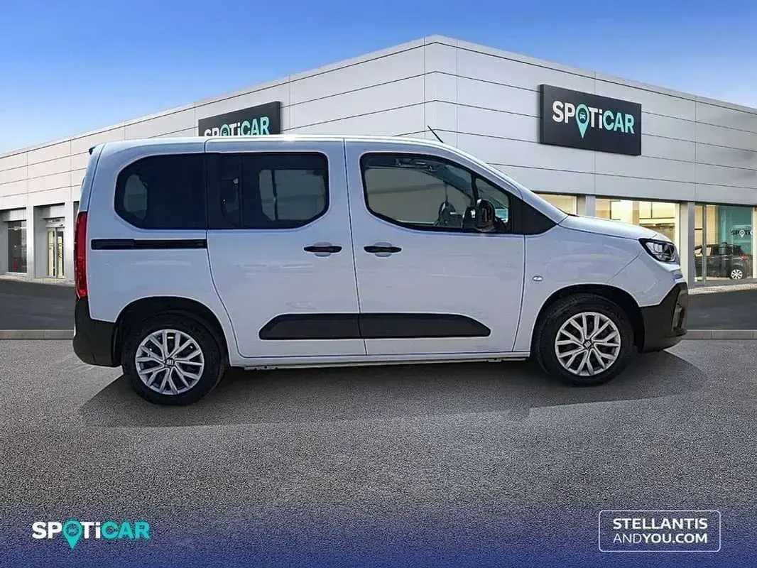 Używany Fiat Doblò 101 KM (74 kW) 2025 Biały Minivan